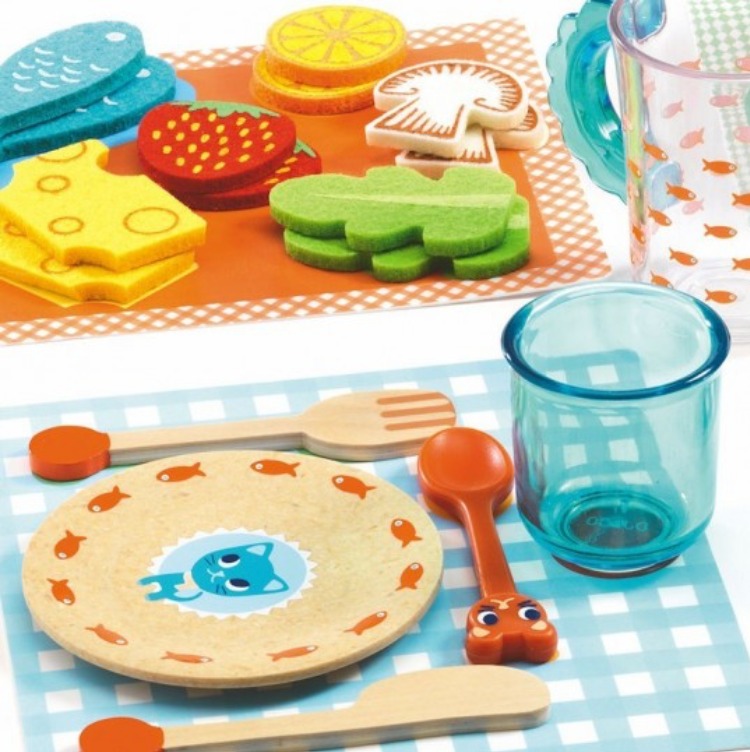 A Table les chats DJECO